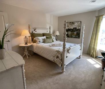 Newport Village - Photo 4