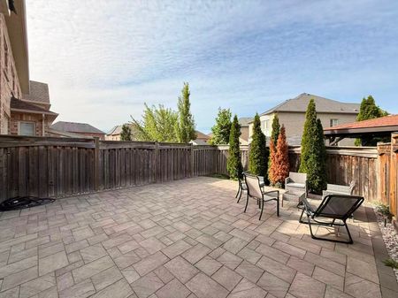 For Lease - 96 Ostrovsky Road, Vaughan, Ontario - Photo 5