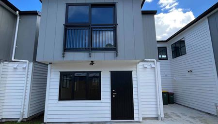 Stylish, Low-Maintenance 2-Bedroom Home - Photo 5