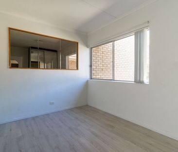 Three Bedroom Unit, Close to CBD !! - Photo 3