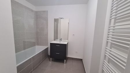 Location Appartement 3 pièces 60m² ORLEANS 45000 - Photo 4