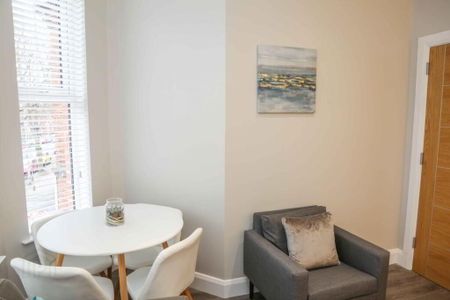 Apt 4, 61 Eglantine Avenue, Belfast, BT9 6EW - Photo 5