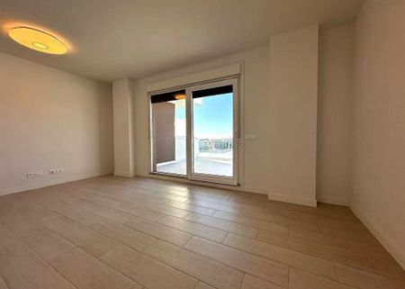 3 room luxury penthouse for rent in Estepona, Andalusia - Photo 5