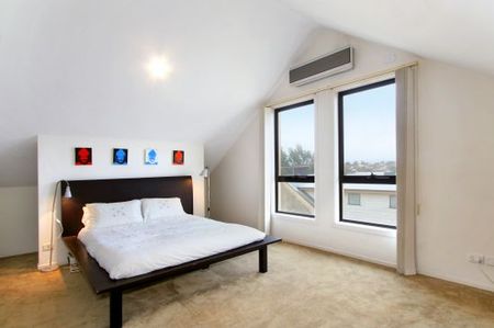 Stylish Inner-City Living in the Heart of Camperdown - Photo 3