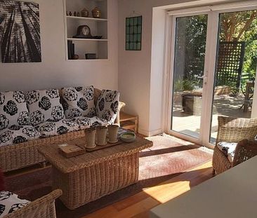 Warm and Sunny Roslyn Apartment - Ready for You. - Photo 6