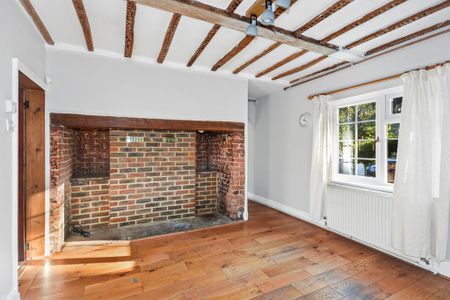 4 bedroom semi-detached house to rent - Photo 3