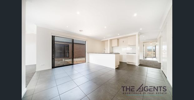 Beautiful Family Home for Lease! - Photo 1