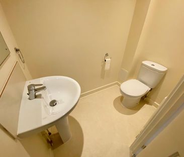 2 bedroom apartment to rent - Photo 6