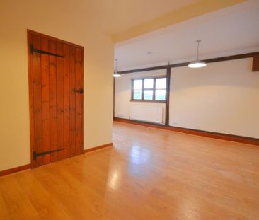 3 bedroom detached house to rent - Photo 4