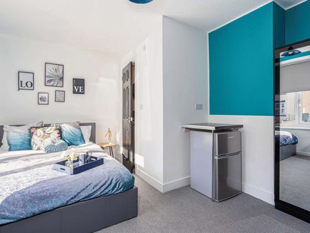 Relax, Recharge, Repeat – A Peaceful House Share in Nuneaton - Photo 3