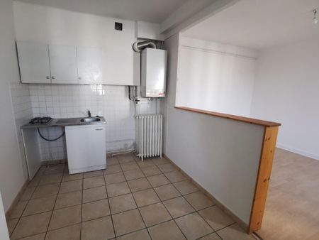 Location Appartement Clermont-Ferrand - Photo 2