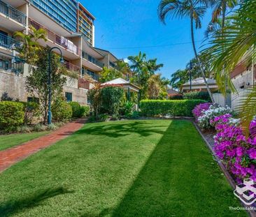 Huge Two Bed With City Views - Photo 4