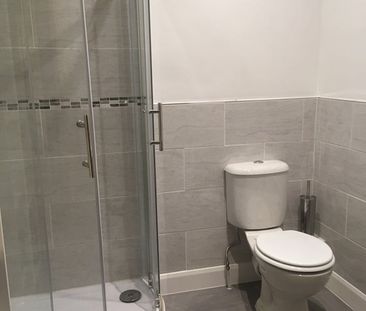 Room in a Shared House, Southfield Mount, LS12 - Photo 4
