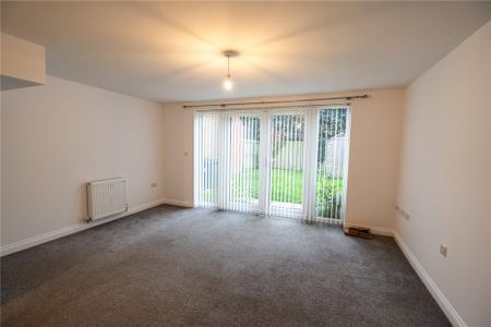 3 bedroom semi-detached house to rent - Photo 2