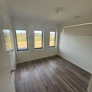 Keysborough - Photo 2