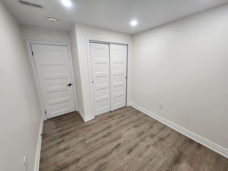 For Lease - 203 Rockledge Drive Unit# Lower, Hamilton, Ontario - Photo 2