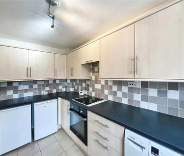 1 bedroom semi-detached house to rent - Photo 3
