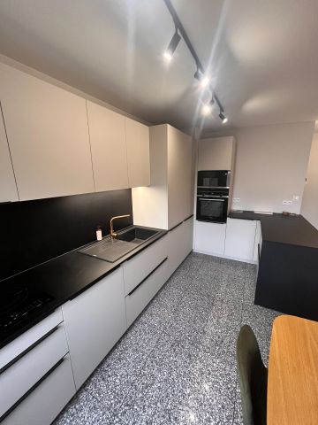 Location Appartement 3 pièces 75m² LYON 6ème - Photo 5