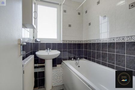 5 bedroom flat share to rent - Photo 4