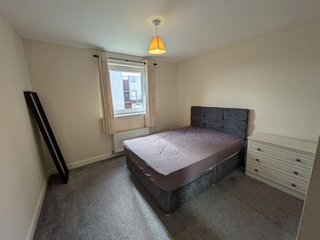 2 bedroom flat to rent - Photo 4