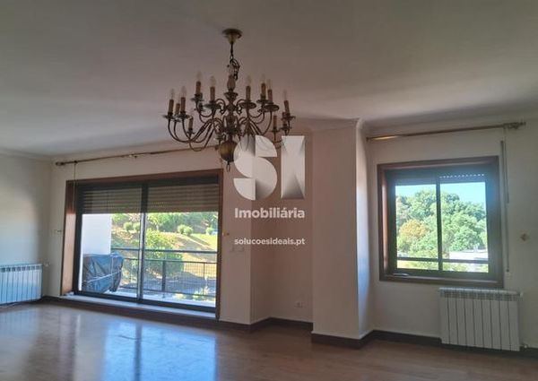 Apartamento T5 em Coimbra