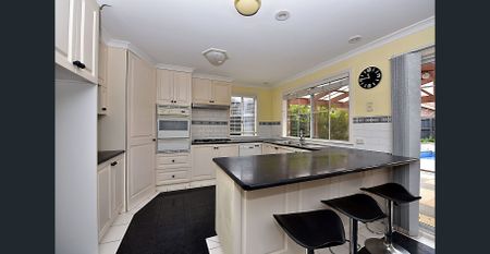 A Family Wanted In Aspendale Gardens - Photo 3