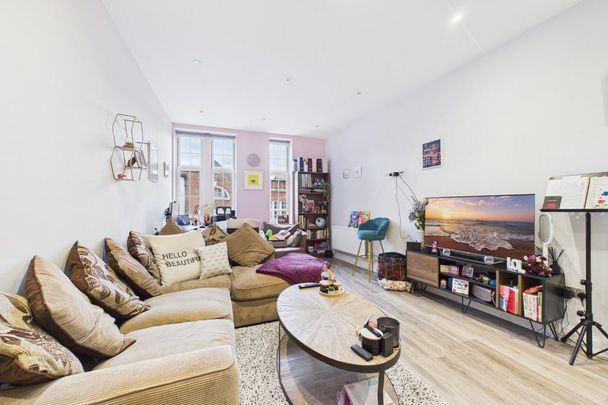 1 bedroom flat to rent - Photo 1