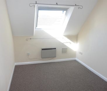 1 Bedroom Flat to Rent in Highgrove Court, Rushden, Northants, NN10 - Photo 5