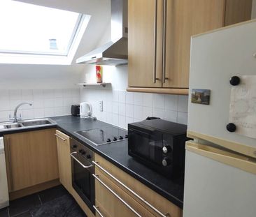 2 bed flat to rent - Photo 1
