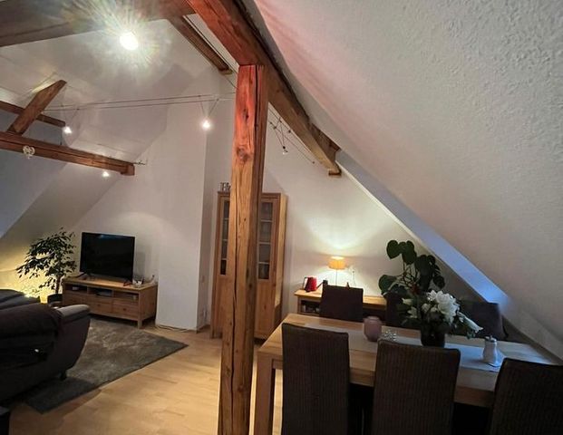 Helle Dachgeschosswohnung - Photo 1