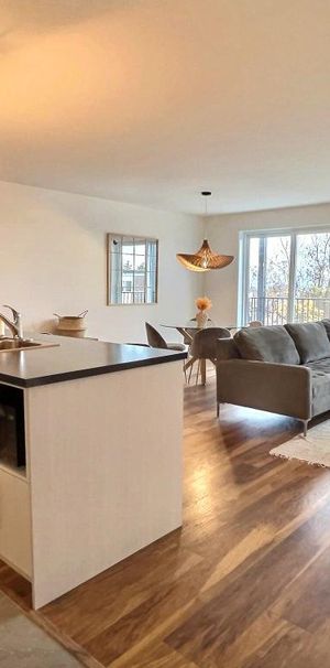 5 1/2 1880$ construction récente - Photo 1