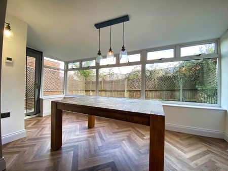 5 bedroom terraced house to rent - Photo 4