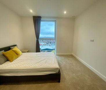 2 Bed Flat, Wembley, HA0 - Photo 2