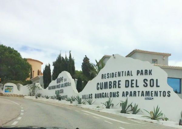 FOR RENT Apartment with 2 bedrooms with pool for LONG TERM