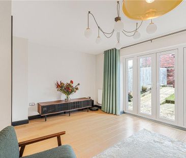 4 bedroom terraced house to rent - Photo 2