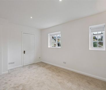 4 bedroom detached house to rent - Photo 1