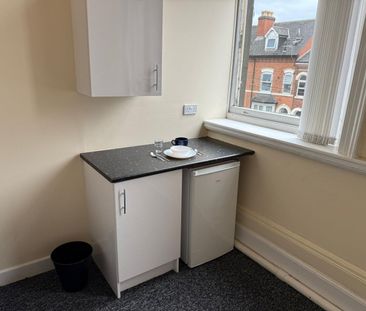 Room in a Shared House, Albert Road, B6 - Photo 1