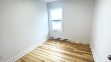 Condo moderne 5 ½ à Shawinigan | 2103 Champlain | Grand, rénové, lumineux! - Photo 4