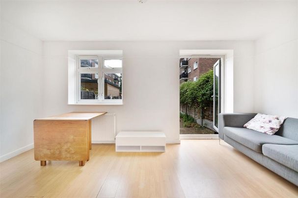 4 bedroom maisonette to rent - Photo 1