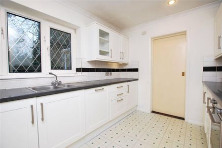 3 bedroom detached house to rent - Photo 5