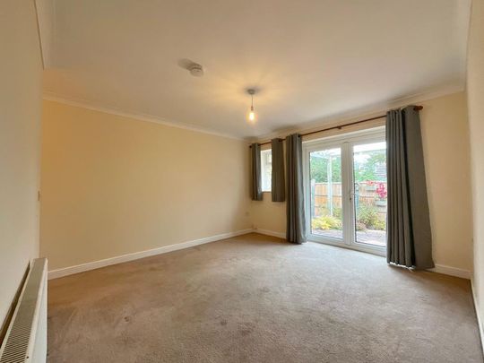 2 bedroom semi-detached bungalow to rent - Photo 1