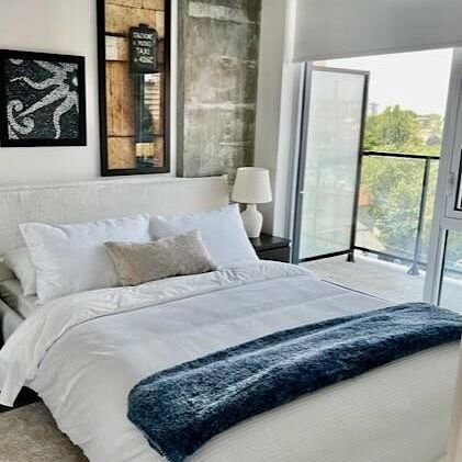 In the middle of it all, but a world apart! - Photo 1