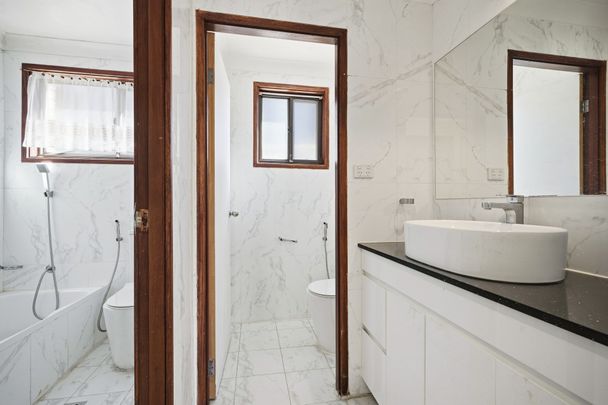 Beautifully Presented 4-Bedroom Family Home in a Convenient Location - Photo 1