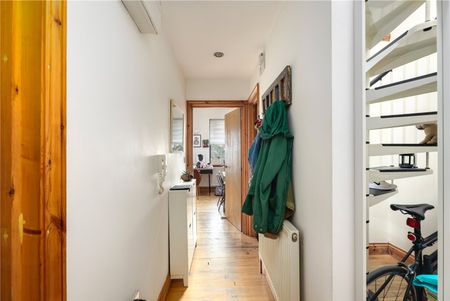 School Lodge, E9 - Photo 3