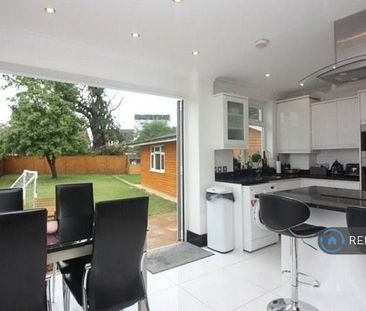 1 bedroom in a house share to rent - Photo 5