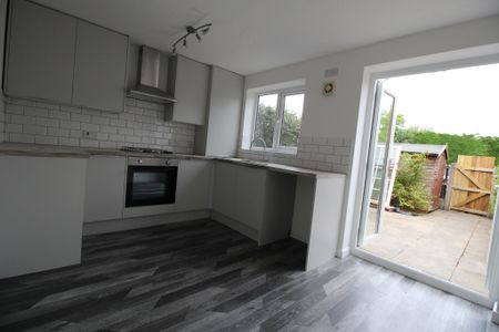 Fantastic 2 bedroom property To Let close to the centre of Garstang. - Photo 5