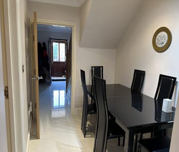 5 bedroom semi-detached house to rent - Photo 4