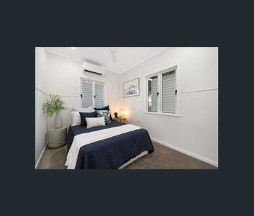 Quaint and Charming! - Photo 2