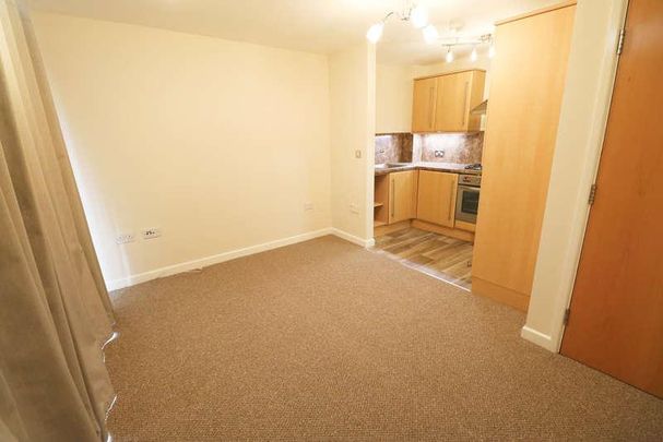 Upper Bond Street, Hinckley, Leicestershire, LE10 - Photo 1