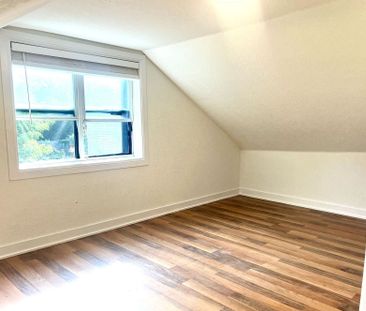 For Lease - 45 Gowan Street, Barrie, Ontario - Photo 6